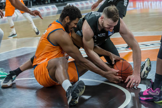 东哥其实是 东哥其实是